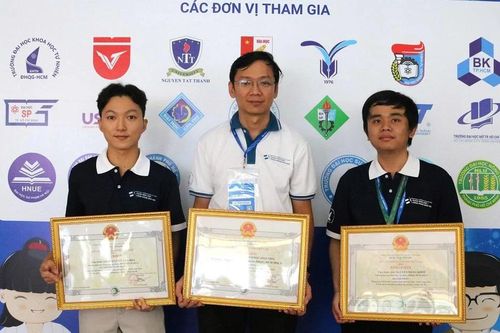 Nam sinh năm hai là thủ khoa cuộc thi Olympic Sinh học sinh viên Việt Nam