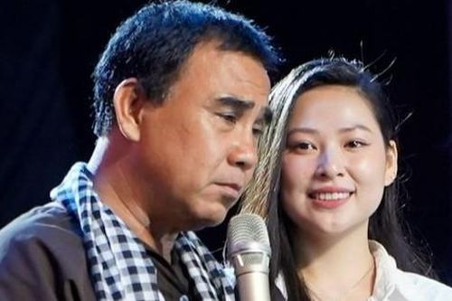 Quyền Linh khóc