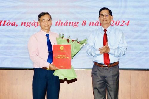 Khánh Hòa bổ nhiệm nhiều lãnh đạo đơn vị, doanh nghiệp