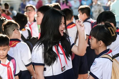 Hơn 1,7 triệu học sinh TPHCM nô nức tựu trường