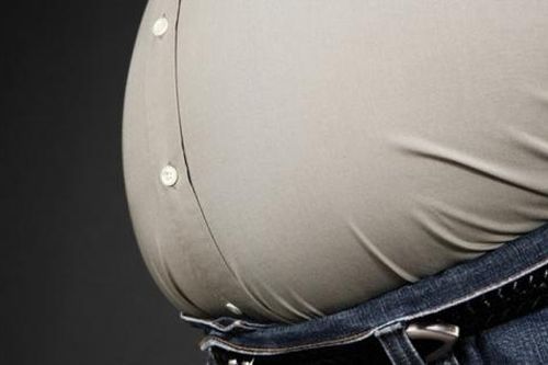 Đàn ông 'bụng bia' có phải hoàn toàn do bia?