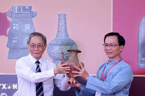 Trưng bày chuyên đề 'Cổ đổng kỳ quan - nơi hội tụ các nền văn hóa'
