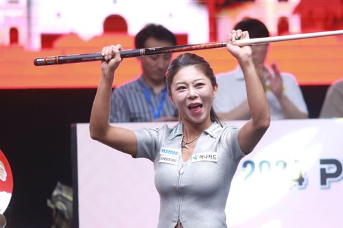 Nét quyến rũ của 'Nữ hoàng kỷ lục PBA' Kim Ga-young