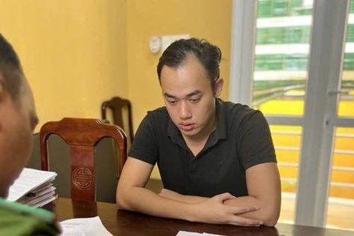 Đối tượng truy nã đặc biệt nguy hiểm ra đầu thú