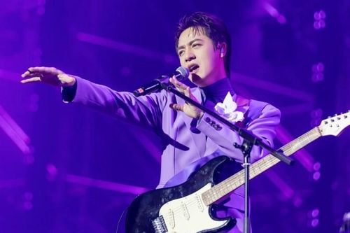 Khoảnh khắc 'gây mê' khi Đăng Khôi vừa đàn guitar vừa hát tại 'Anh trai vượt ngàn chông gai'
