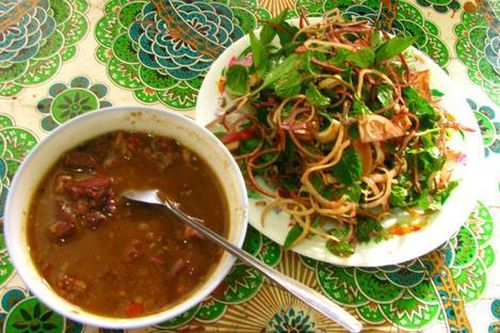 Món ăn làm từ phân động vật nhưng lại là đặc sản trứ danh không phải người Việt nào cũng dám thử