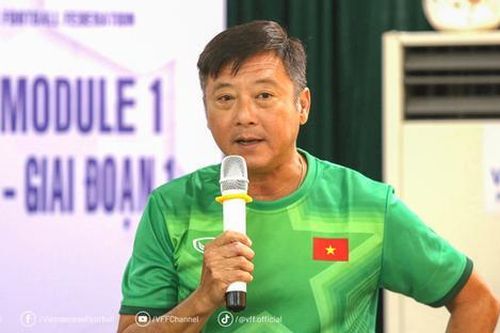 Tình cảnh của HLV Lê Huỳnh Đức khi rời 'Chelsea Việt Nam'