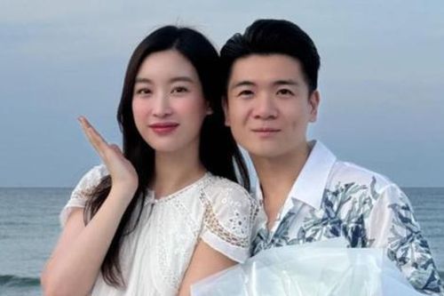 Hình ảnh hoa hậu Đỗ Mỹ Linh tình tứ bên anh chồng khiến netizen phản ứng gay gắt