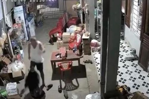 Diễn biến mới nhất vụ vợ lỡ ăn mất con cá, người chồng nổi giận đánh vợ tới tấp