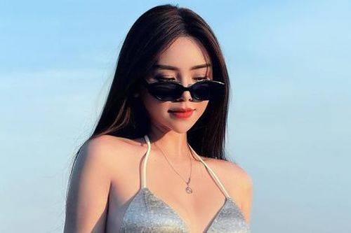 Đẹp khen - Xấu chê: Tâm Tít và Quỳnh Kool 'rủ nhau' hở bạo