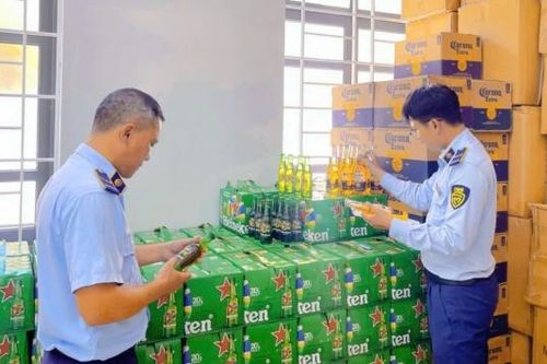 Phú Yên: Tạm giữ 2.800 chai bia Heineken và Corona không có hóa đơn, chứng từ