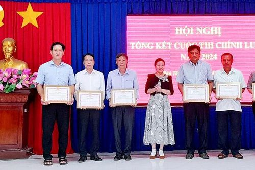 Phú Tân đổi mới công tác giáo dục chính trị, tư tưởng