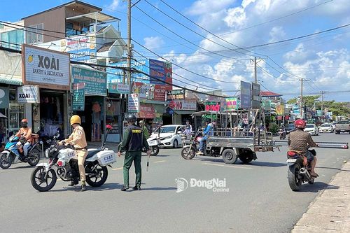 Xử lý tận gốc xe ba gác, 3-4 bánh tự chế: Không chỉ dừng ở xử phạt (Bài 1)
