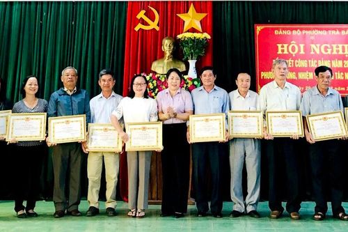 Rmah Wih: Cán bộ 'miệng nói, tay làm'