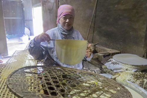Phường Ninh Diêm (Ninh Hòa): : Giữ nghề làm bánh tráng, bánh khoai