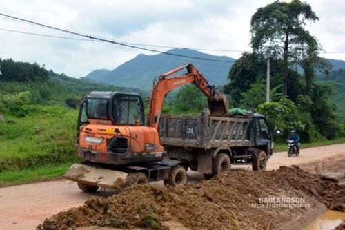 Kịp thời khắc phục sạt lở trên các tuyến giao thông