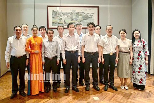Đoàn công tác tỉnh Ninh Bình thăm, làm việc tại Trung Quốc