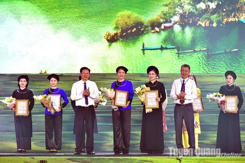 Tuyên Quang giành 1 giải nhì, 1 giải ba cuộc thi Hướng dẫn viên du lịch tại điểm 6 tỉnh Việt Bắc
