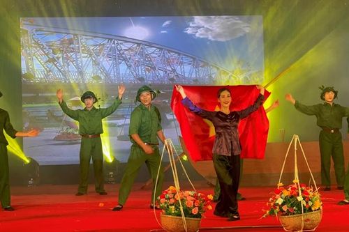 Hội Nghệ sĩ Múa ra mắt 'Gánh hàng rong xứ Huế'