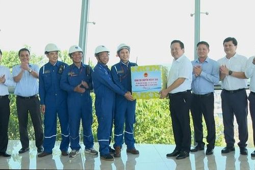 Chủ tịch Ủy ban Quản lý vốn nhà nước tại doanh nghiệp thăm, khảo sát Nhà máy Lọc dầu Dung Quất