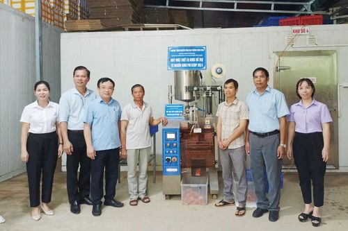 Tuyên Quang: Ứng dụng máy móc thiết bị trong sản xuất sản phẩm Ốc nhồi ống lam