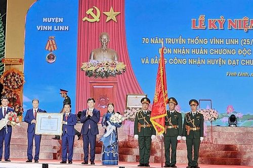 Quảng Trị: Huyện Vĩnh Linh đón nhận Huân chương Độc lập hạng Nhì và huyện đạt chuẩn nông thôn mới