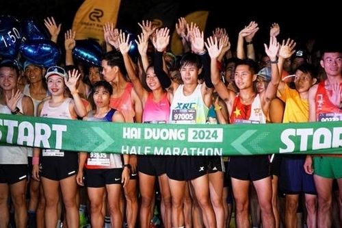 1.300 vận động viên tham gia giải chạy bộ Hải Dương Half Marathon