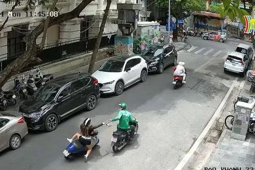 Cảnh báo tình trạng cướp giật tài sản nhằm vào phụ nữ