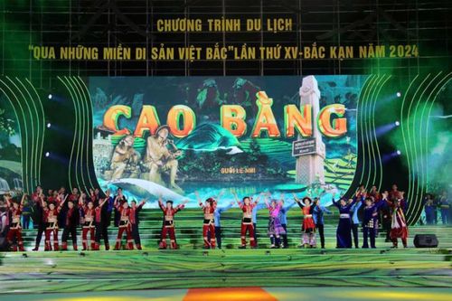 Khai mạc Chương trình Du lịch 'Qua những miền di sản Việt Bắc' lần thứ XV