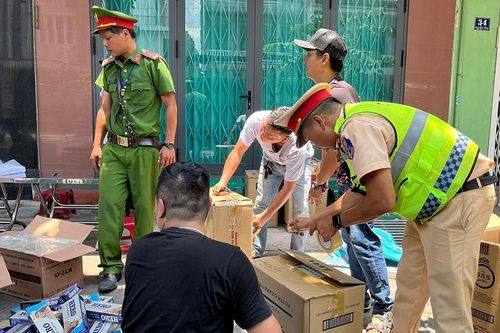 Đánh sập đường dây buôn lậu thuốc lá từ Campuchia về miền Trung