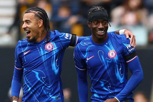 Madueke lập hat-trick, Chelsea đánh sập 'hang sói'