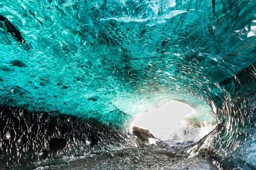 Hang động băng sụp đổ đè trúng đoàn du khách ở Ireland
