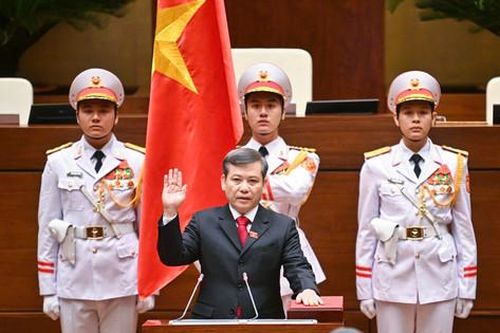 Đồng chí Lê Minh Trí giữ chức Chánh án Tòa án nhân dân Tối cao