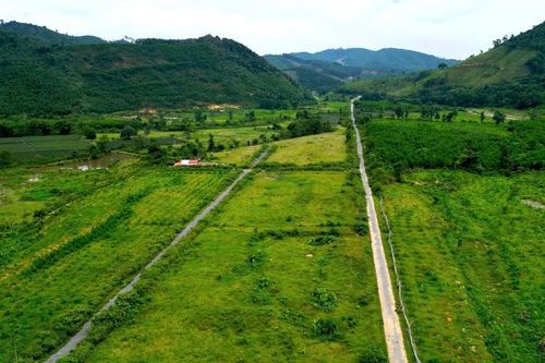 Khu tái định cư Khe Mừ 'đắp chiếu' 14 năm, dân mòn mỏi chờ
