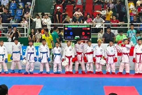 Đình chỉ HLV, trọng tài vụ 'VĐV tố bị ép nhường huy chương'