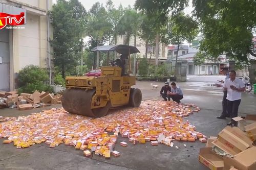 Tiêu hủy hơn 11.000 sản phẩm phụ tùng xe giả mạo nhãn hiệu