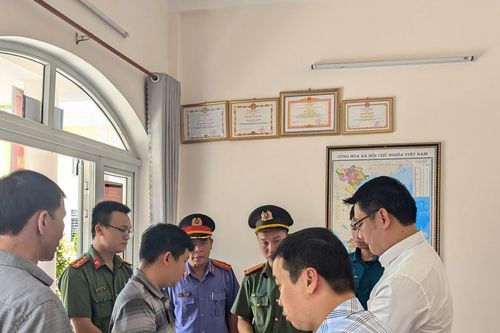 Bắt một phó chánh văn phòng UBND tỉnh trong đường dây xâm nhập trái phép mạng máy tính