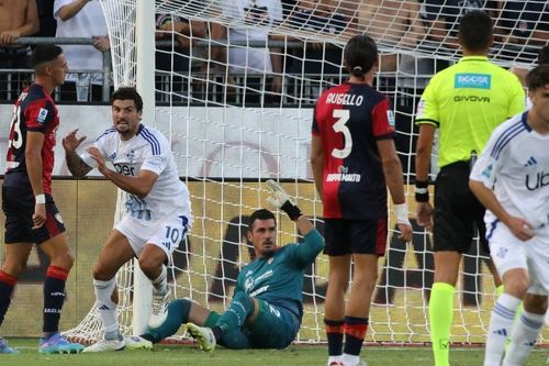Đội của Fabregas có điểm số đầu tiên tại Serie A