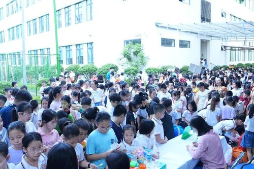 Gần 2.000 học sinh tham gia ngày hội 'Phân loại rác tại nguồn'