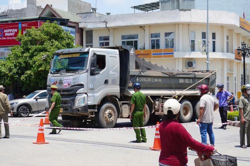 Quảng Ngãi: va chạm với xe tải, một người tử vong
