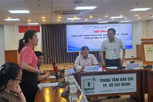 TP Hồ Chí Minh: xử phạt hành chính hoa hậu Phương Lê vì sửa lời bài Quốc ca