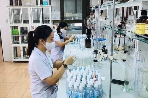 Kỹ thuật viên hạng IV được phụ cấp ưu đãi nghề