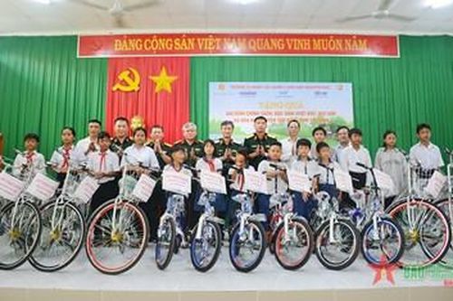 Trường Sĩ quan Lục quân 2 về nguồn, tổ chức nhiều hoạt động ý nghĩa tại Tây Ninh