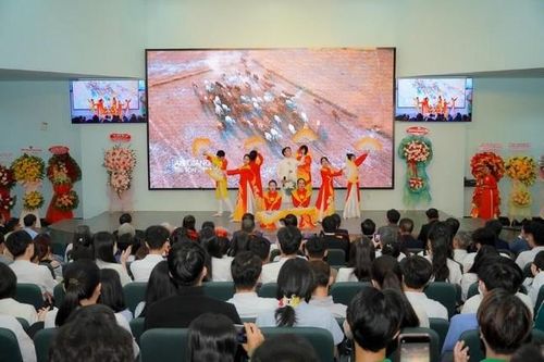 Đại học Tân Tạo chào đón tân sinh viên: Thông điệp truyền cảm hứng cho sự khởi đầu mới