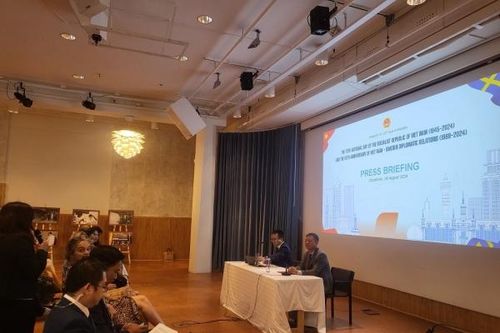 Sôi động hoạt động kỷ niệm Quốc khánh và 55 năm thiết lập quan hệ ngoại giao Việt Nam - Thụy Điển