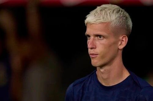 Barcelona đăng ký 'bom tấn' theo cách không ngờ