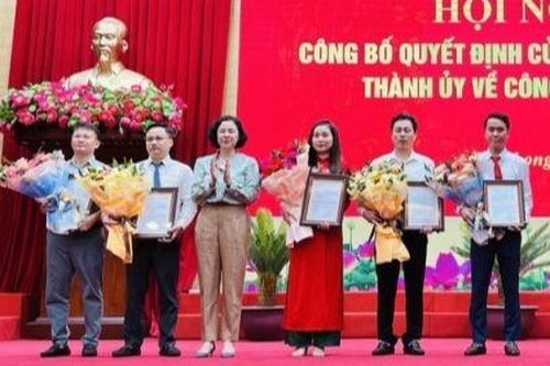 Thành phố Hạ Long bổ nhiệm, luân chuyển nhiều cán bộ chủ chốt