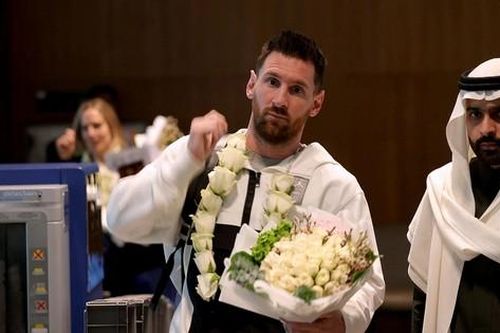Lý do Messi từ chối mức lương 1 tỷ euro nếu đến Saudi Arabia
