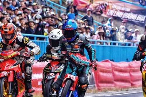 Gần 70 vận động viên tranh tài đua xe mô tô tại Cần Thơ