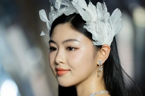 Showbiz 27/8: Con gái nghệ sĩ Quyền Linh gây tranh luận